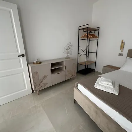 Casa de hóspedes Chilometro Mille E Otranto